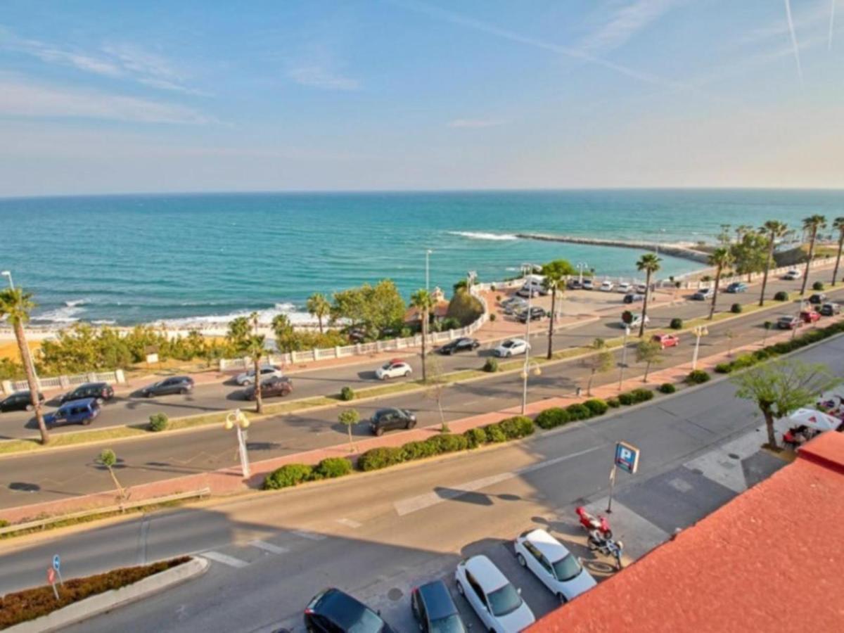 Chic Beachfront Flat With Amazing Sea Views And Private Indoor Parking Benalmádena Exteriér fotografie