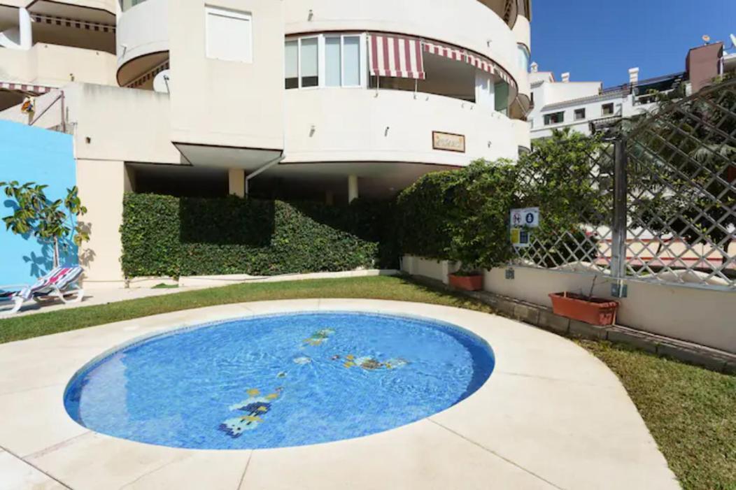 Chic Beachfront Flat With Amazing Sea Views And Private Indoor Parking Benalmádena Exteriér fotografie