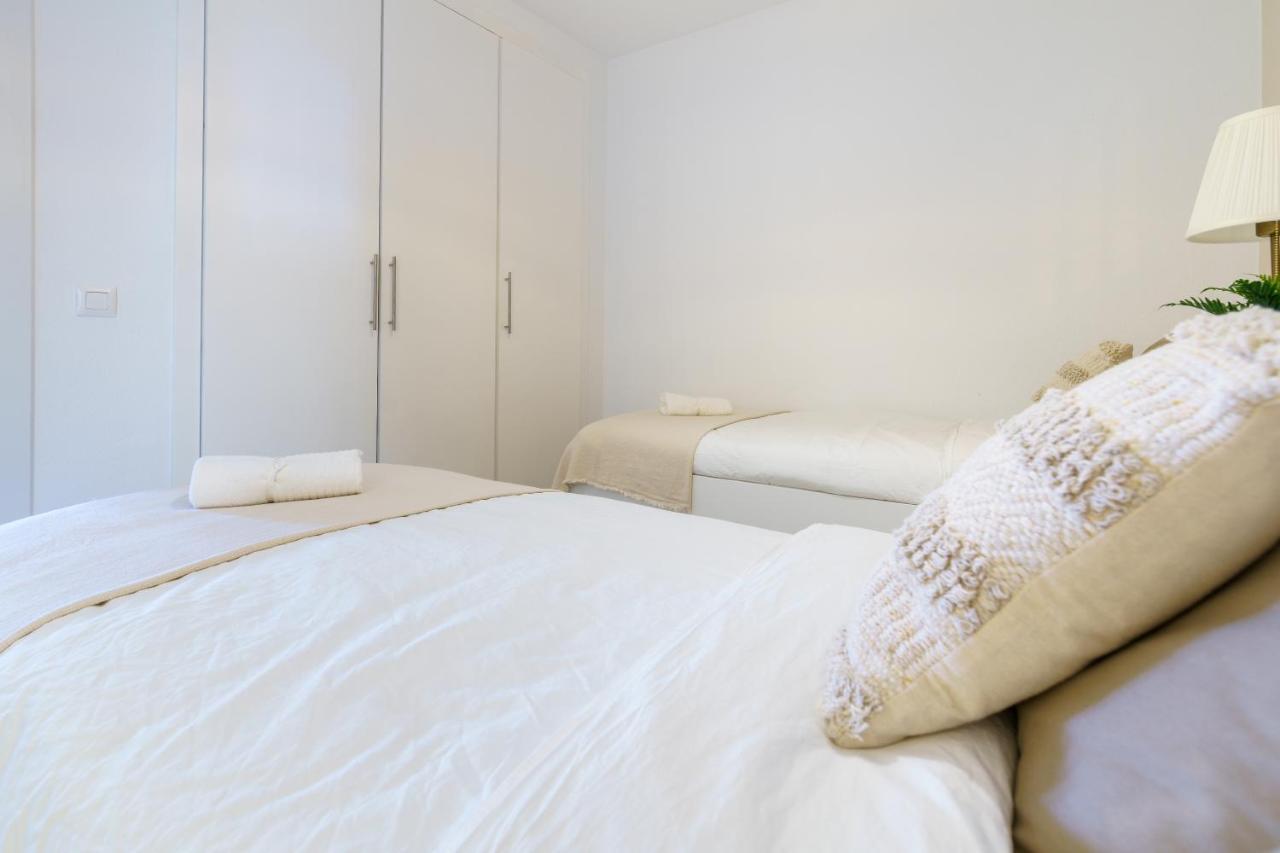 Chic Beachfront Flat With Amazing Sea Views And Private Indoor Parking Benalmádena Exteriér fotografie
