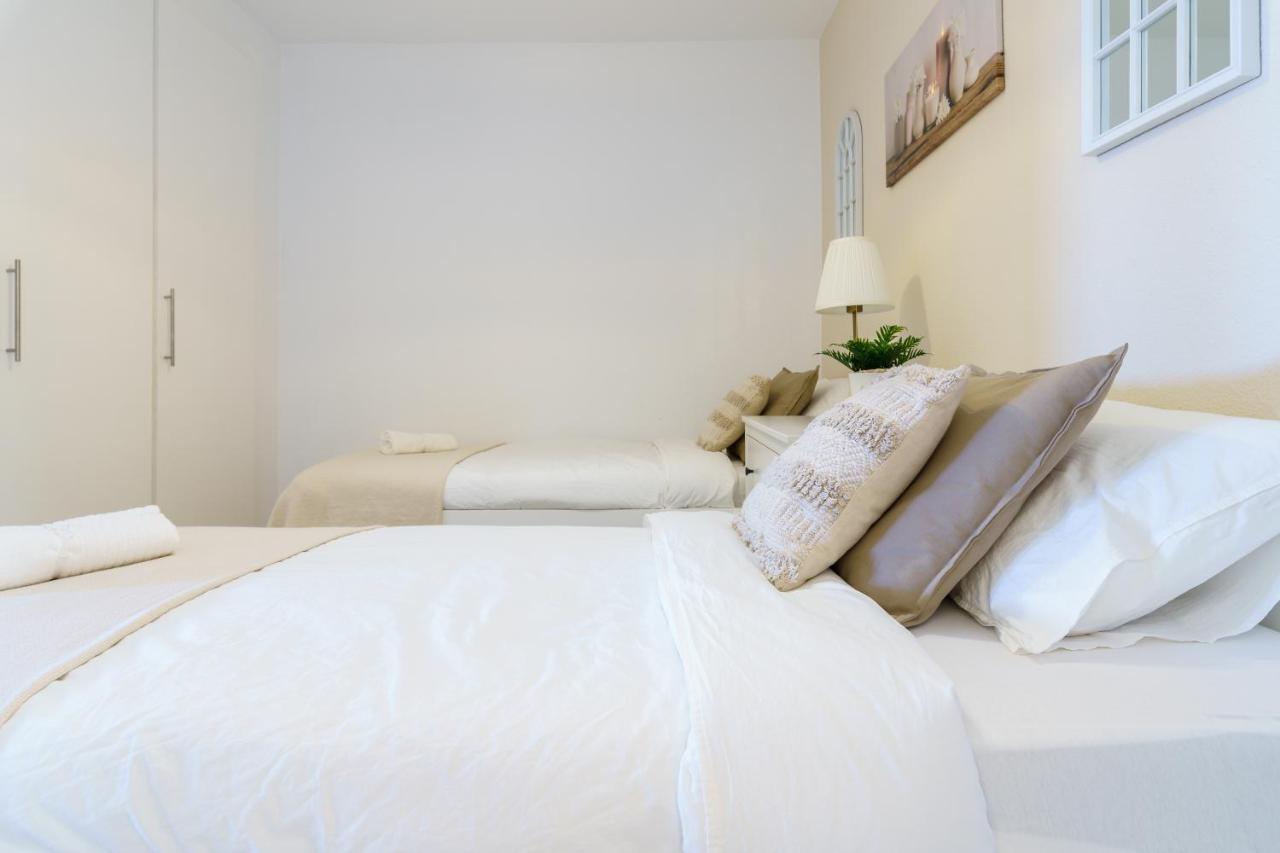 Chic Beachfront Flat With Amazing Sea Views And Private Indoor Parking Benalmádena Exteriér fotografie